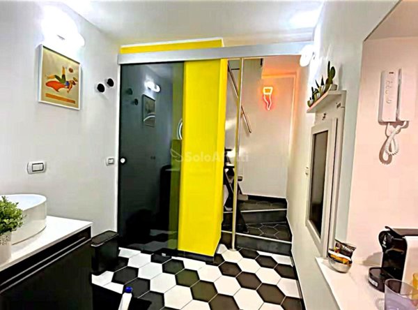 appartamento in affitto a Napoli in zona Chiaia