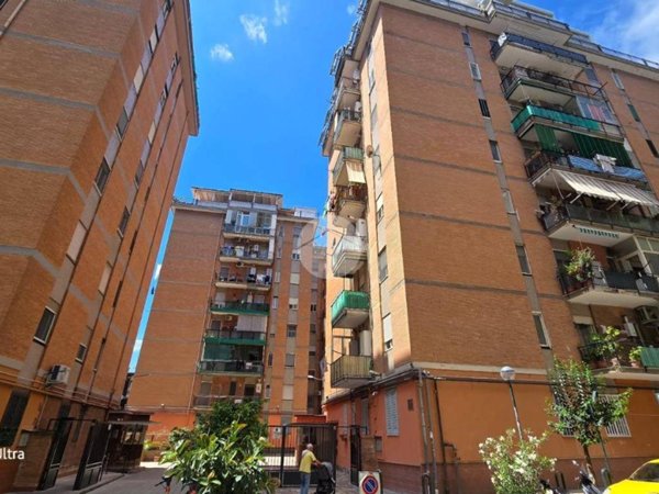 appartamento in affitto a Napoli in zona Bagnoli