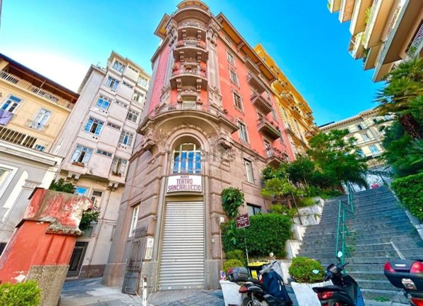 appartamento in affitto a Napoli in zona Chiaia