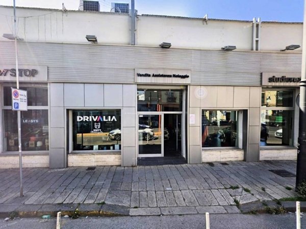 negozio in affitto a Napoli in zona Poggioreale