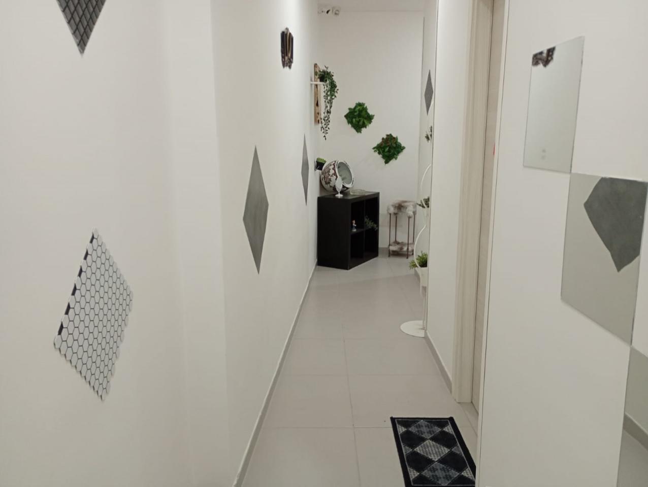 negozio in affitto a Napoli in zona Poggioreale