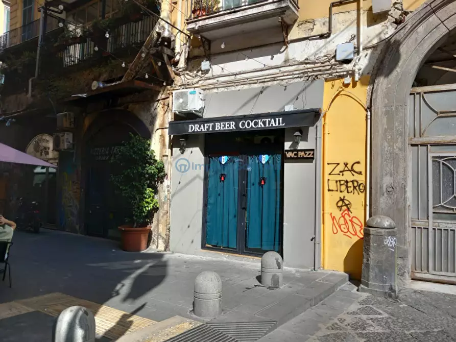 negozio in affitto a Napoli