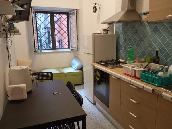 appartamento in affitto a Napoli in zona Stella