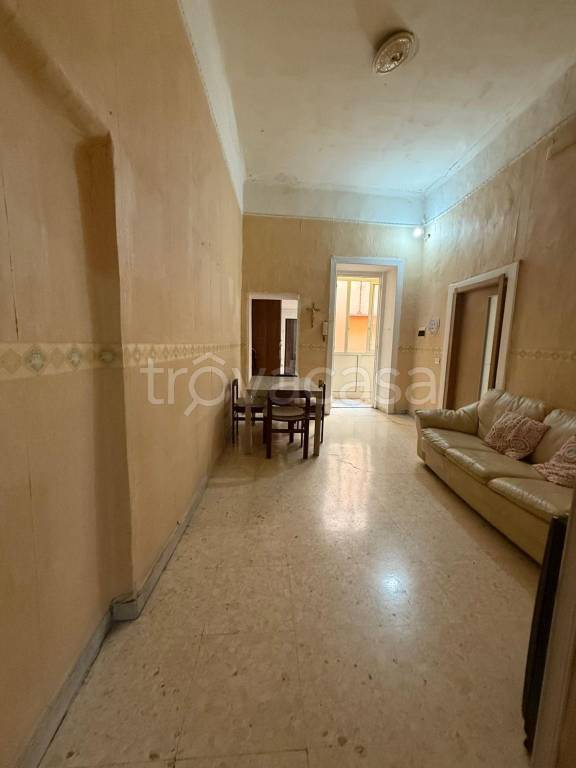 appartamento in affitto a Napoli in zona Chiaia