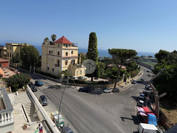 appartamento in affitto a Napoli in zona Posillipo