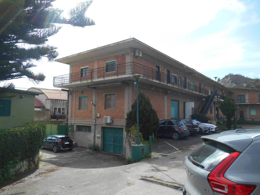 ufficio in affitto a Napoli in zona Bagnoli