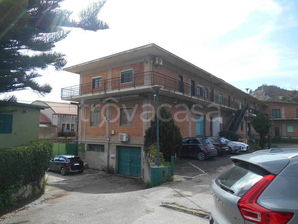 ufficio in affitto a Napoli in zona Bagnoli