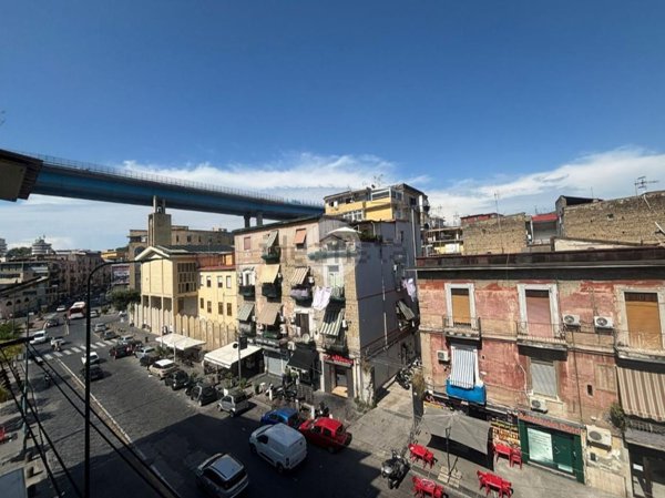 appartamento in affitto a Napoli in zona San Carlo all'Arena