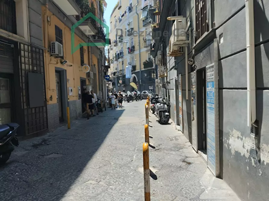 negozio in affitto a Napoli in zona Arenella