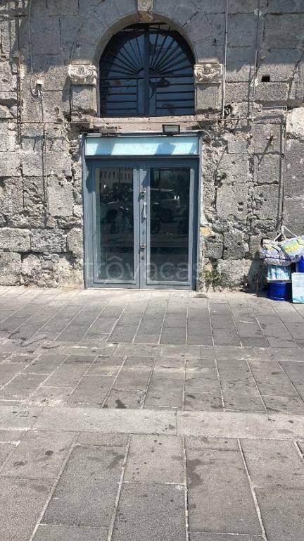 appartamento in affitto a Napoli in zona Chiaia