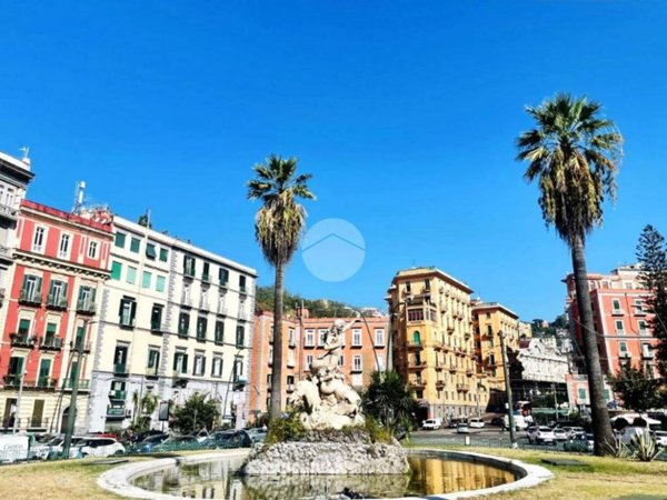 appartamento in affitto a Napoli in zona Chiaia