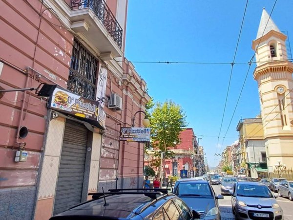 negozio in affitto a Napoli in zona San Giovanni a Teduccio