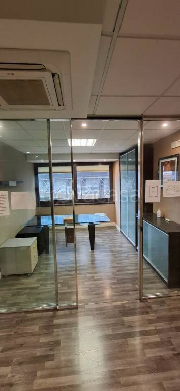 ufficio in affitto a Napoli