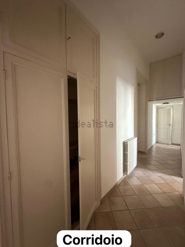 appartamento in affitto a Napoli in zona Chiaia
