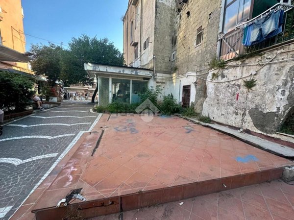 locale di sgombero in affitto a Napoli in zona Secondigliano