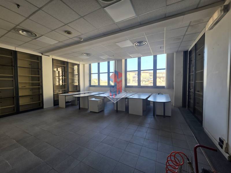 ufficio in affitto a Napoli in zona San Giovanni a Teduccio