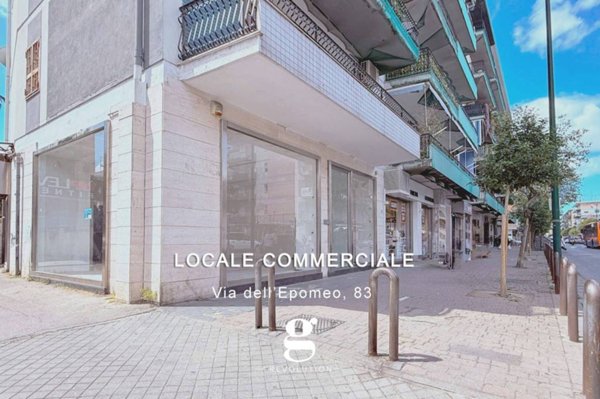 negozio in affitto a Napoli in zona Soccavo