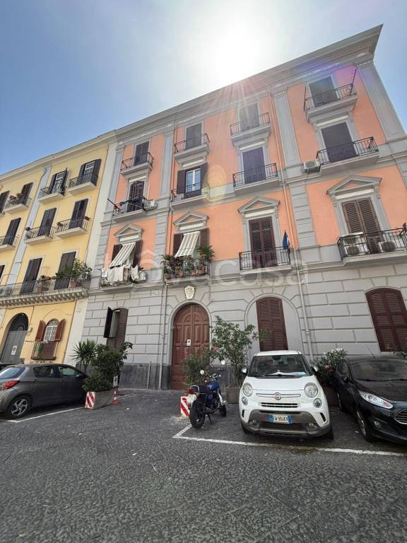 quadrivano in affitto a Napoli in zona Avvocata