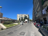 locale commerciale in affitto a Napoli in zona Fuorigrotta