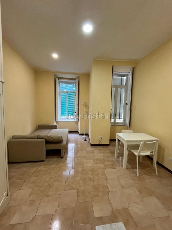 appartamento in affitto a Napoli in zona Stella