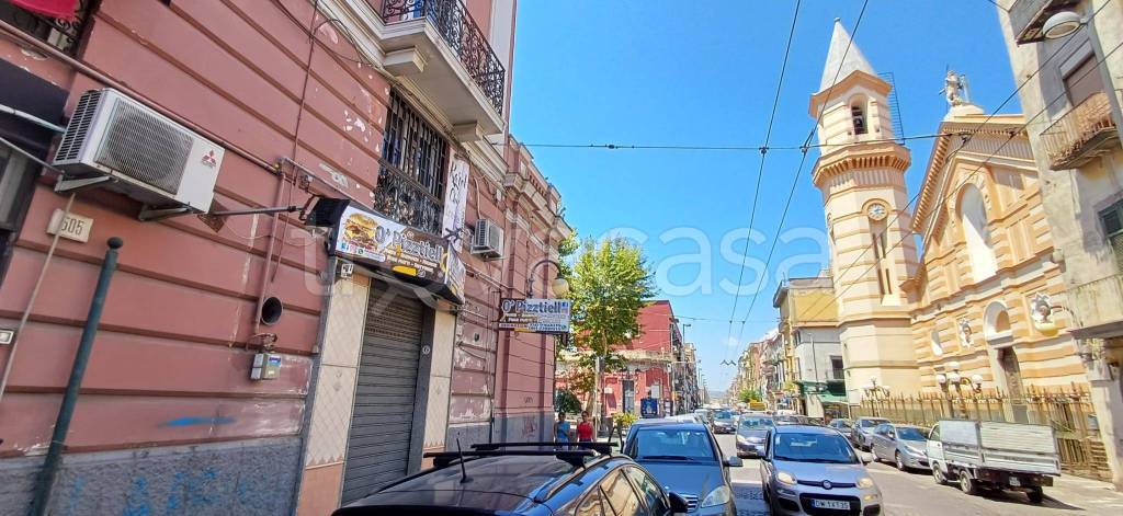 negozio in affitto a Napoli in zona San Giovanni a Teduccio