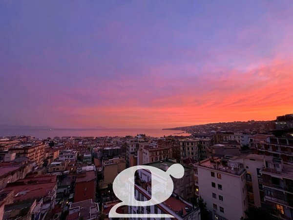 appartamento in affitto a Napoli in zona Chiaia