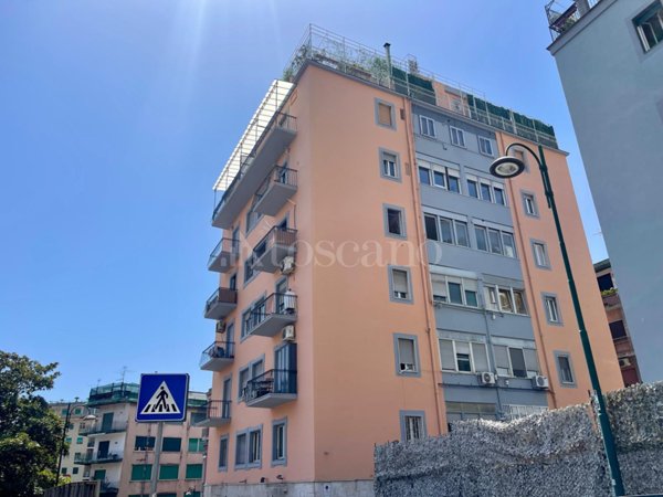 appartamento in affitto a Napoli in zona Chiaia