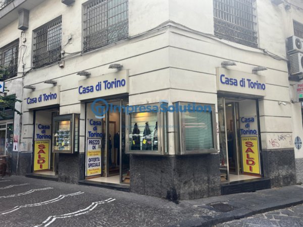 negozio in affitto a Napoli in zona Pendino / San Giuseppe