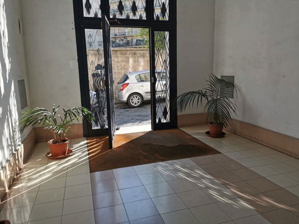 appartamento in affitto a Napoli in zona Chiaia