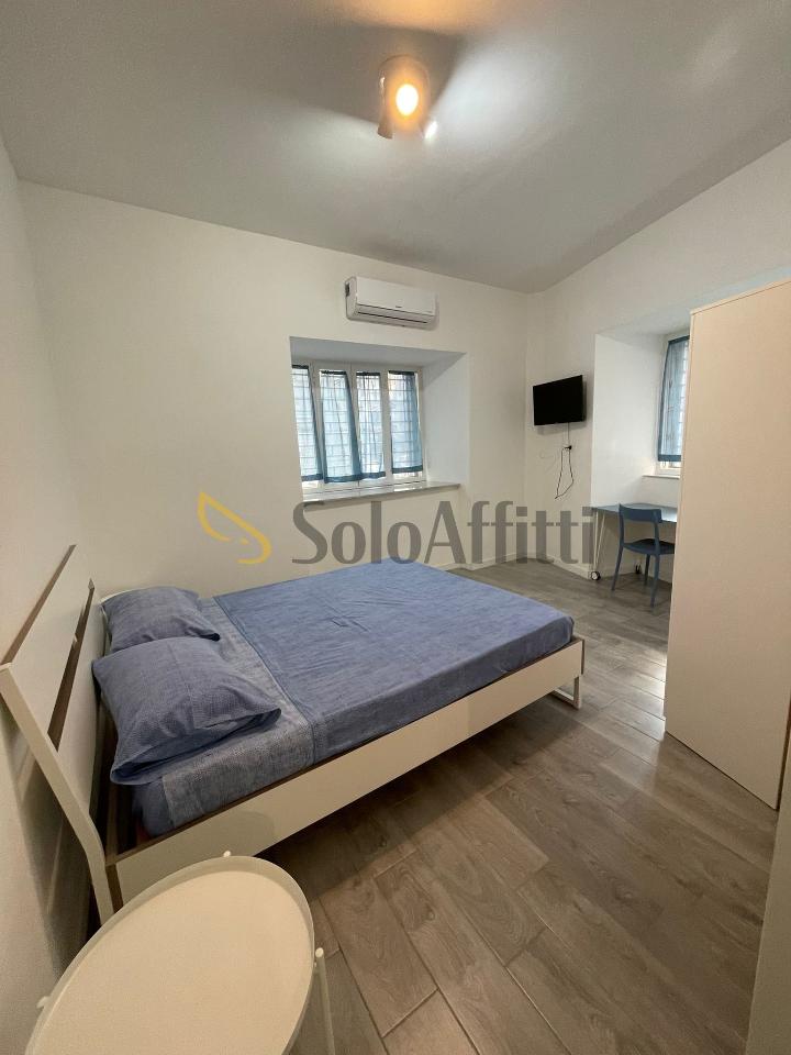 appartamento in affitto a Napoli in zona Stella