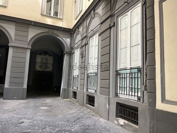 appartamento in affitto a Napoli in zona Chiaia