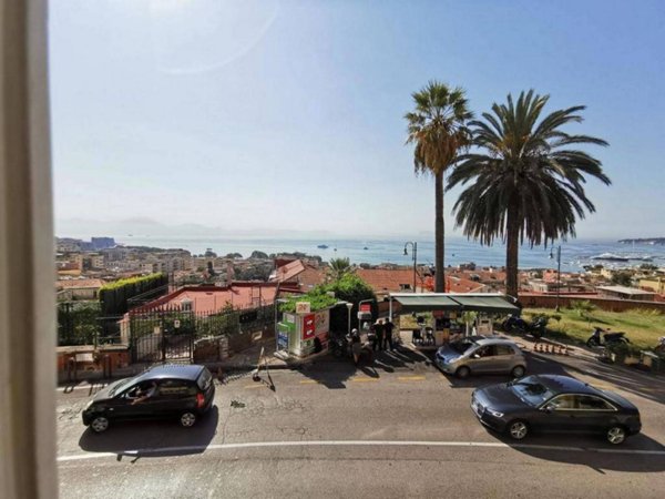appartamento in affitto a Napoli in zona Chiaia