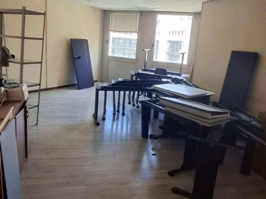 ufficio in affitto a Napoli in zona Poggioreale