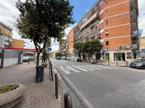 ufficio in affitto a Napoli in zona Soccavo