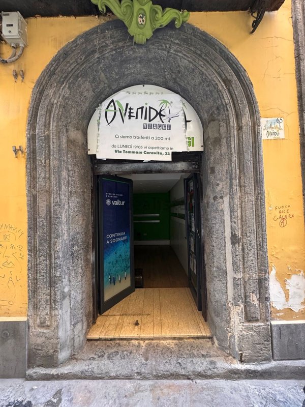 locale commerciale in affitto a Napoli