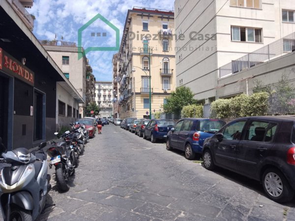 negozio in affitto a Napoli in zona Pendino / San Giuseppe