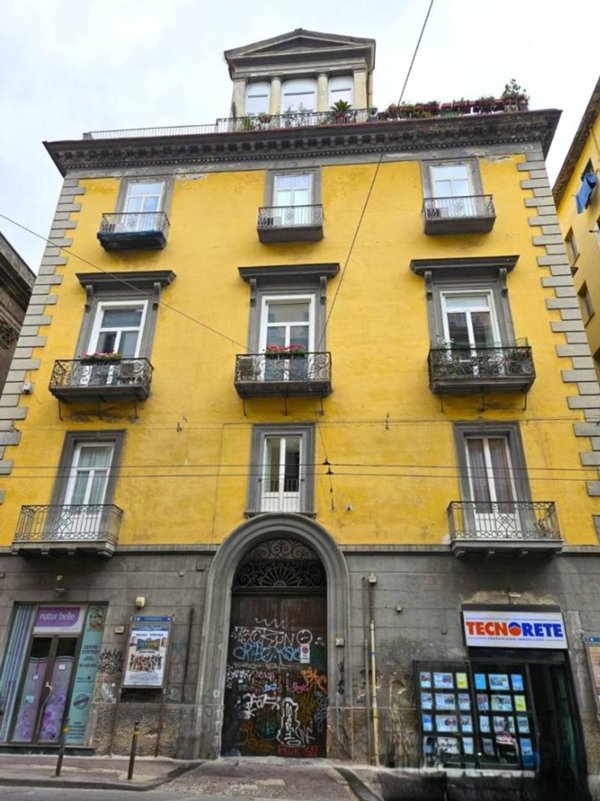 appartamento in affitto a Napoli in zona Stella