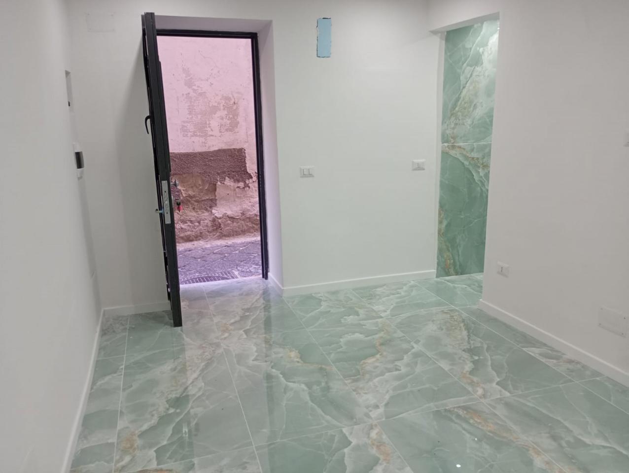appartamento in affitto a Napoli in zona Stella