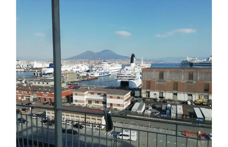 appartamento in affitto a Napoli in zona Porto
