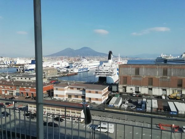 appartamento in affitto a Napoli in zona Porto