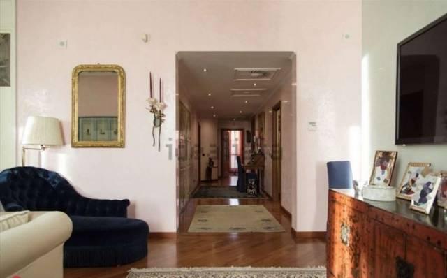appartamento in affitto a Napoli in zona Pendino / San Giuseppe