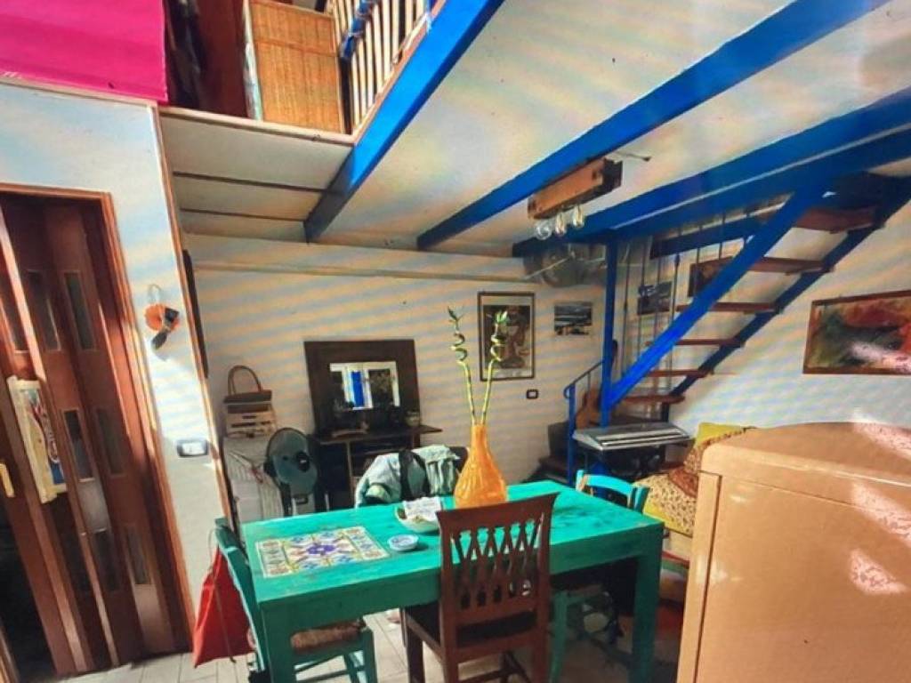 appartamento in affitto a Napoli in zona Stella