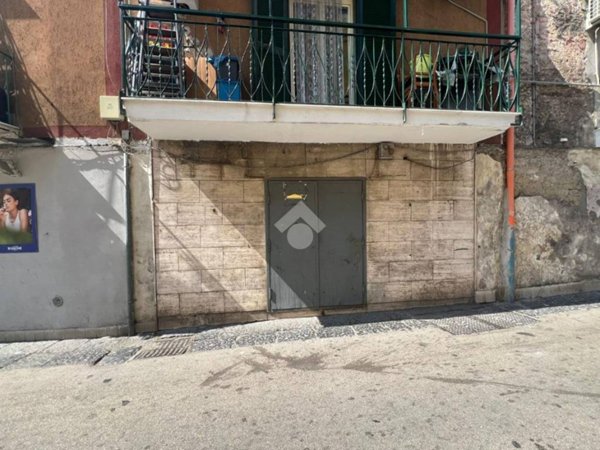 negozio in affitto a Napoli in zona Ponticelli