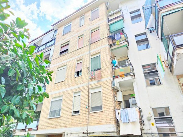 appartamento in affitto a Napoli in zona San Carlo all'Arena
