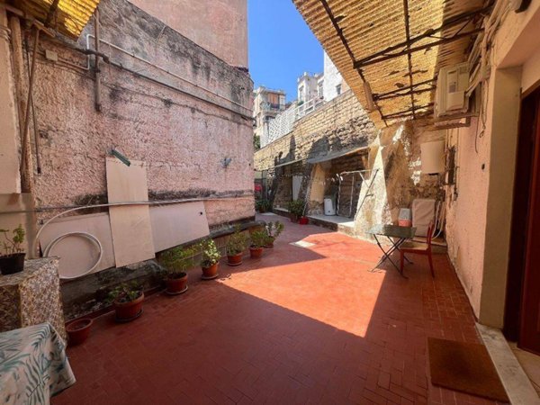appartamento in affitto a Napoli in zona Stella