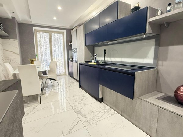 appartamento in affitto a Napoli in zona Stella