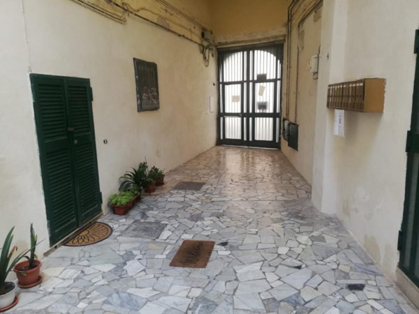 appartamento in affitto a Napoli in zona Stella