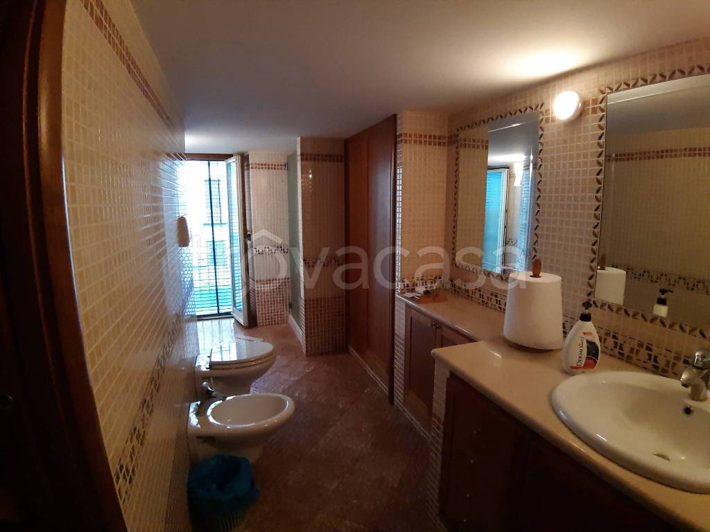 ufficio in affitto a Napoli in zona Vicaria
