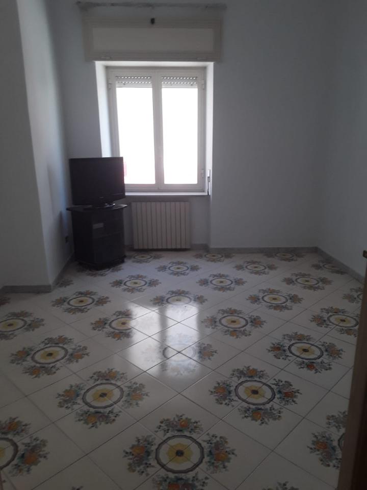 appartamento in affitto a Napoli in zona Chiaia