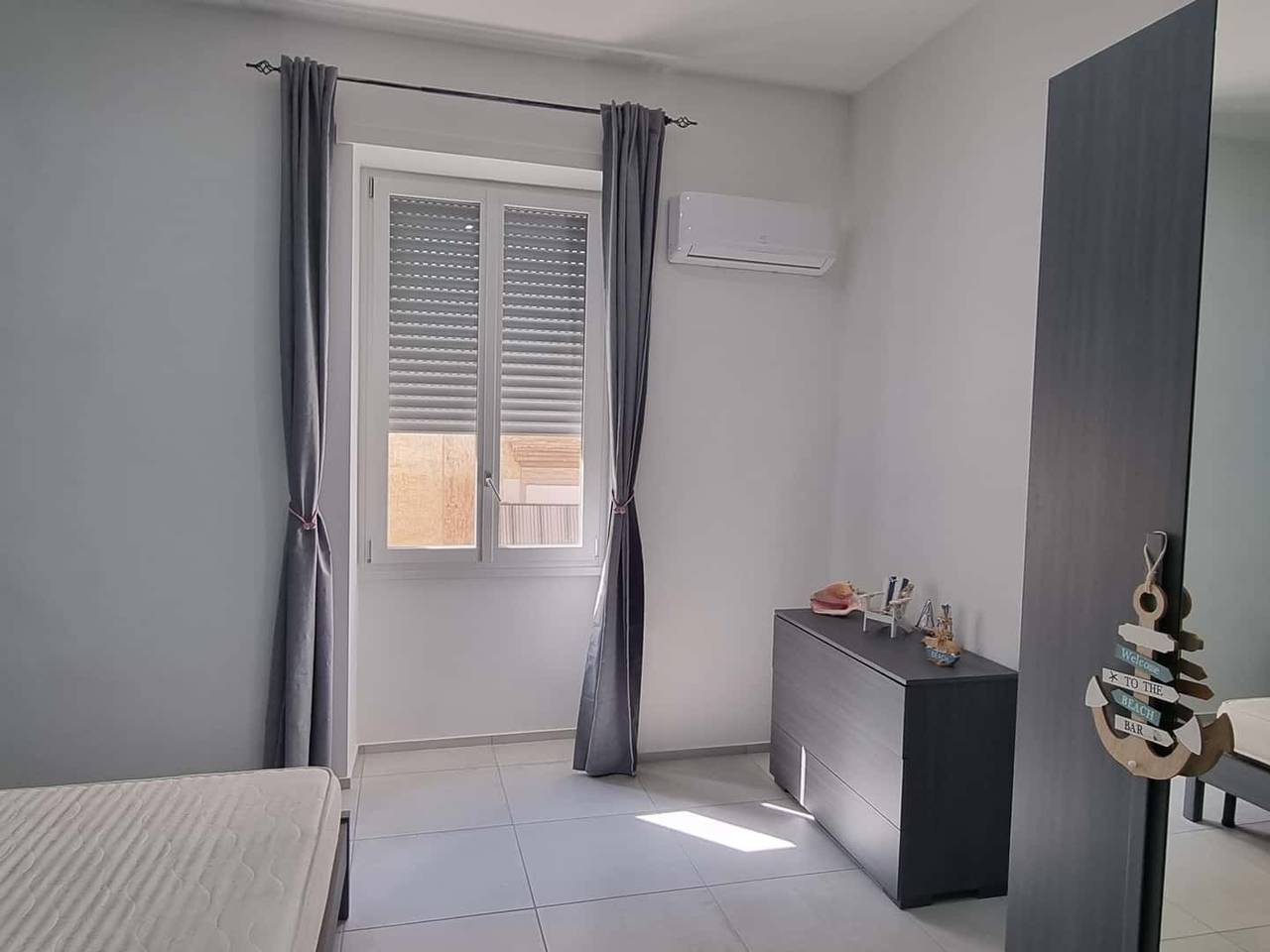 negozio in affitto a Napoli in zona Pendino / San Giuseppe